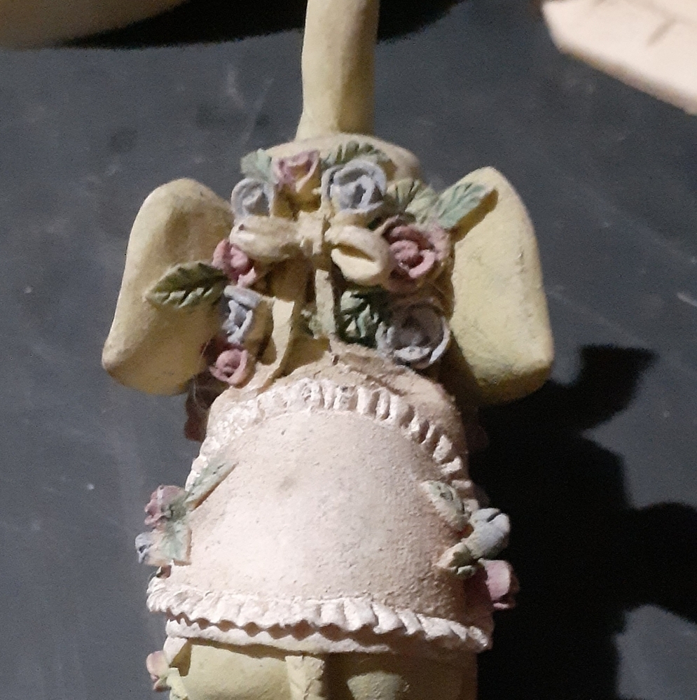 tiny elephant - Picture 2 of 3